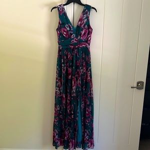 Floral maxi dress size 4!